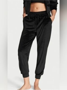 Victoria's Secret  On Point Black Jogger Sweatpants